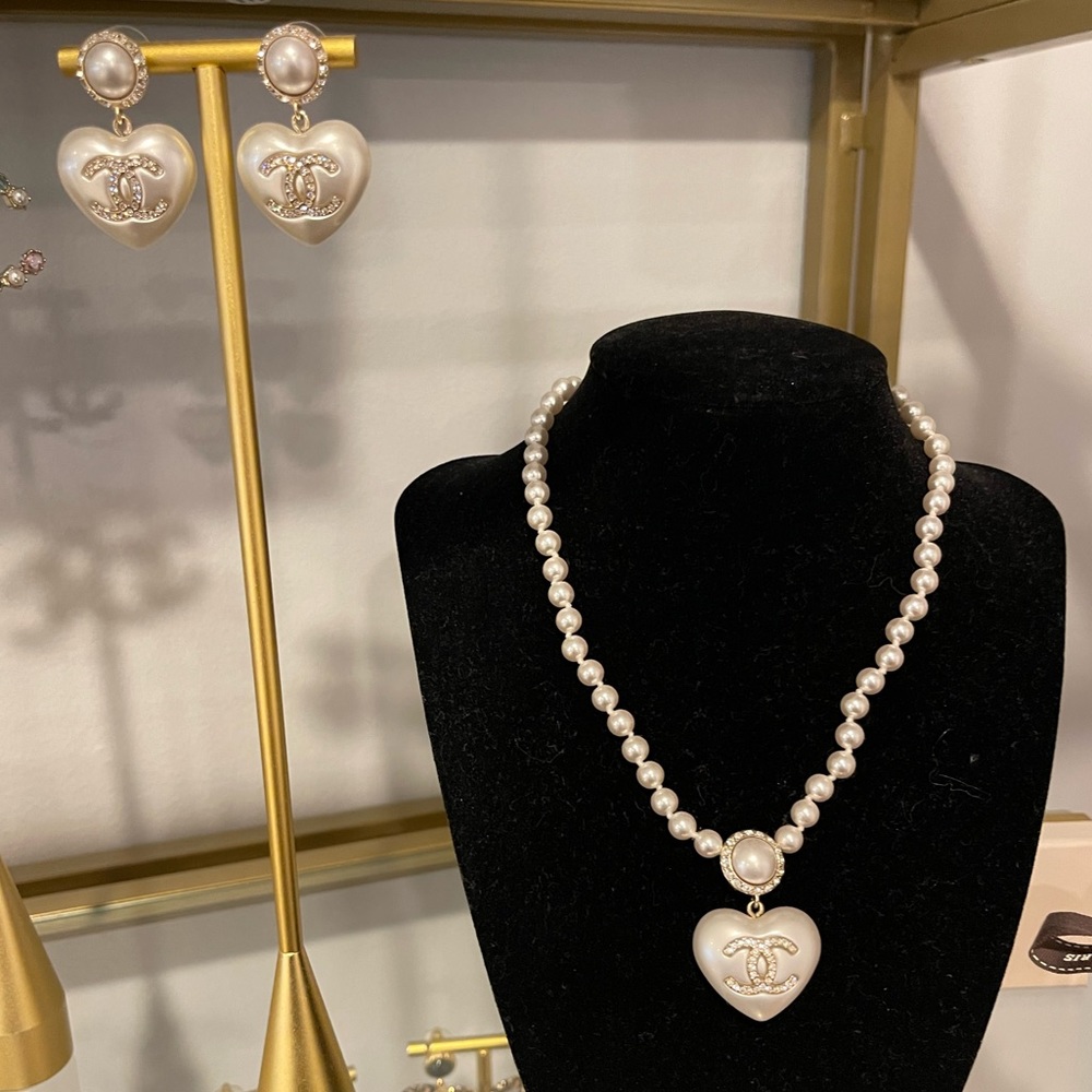 ✨💝 Absolutely Stunning Chanel Heart Duo💝✨